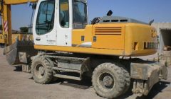 Kiralık Liebherr 904 litronic lastikli ekskavatör(2 adet)