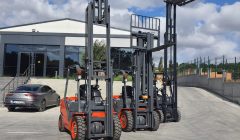 KİRALIK SIFIR FORKLİFTLER  AKÜLÜ DİZEL FORKLİFT